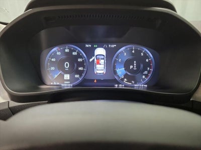 2020 Volvo XC40 Momentum