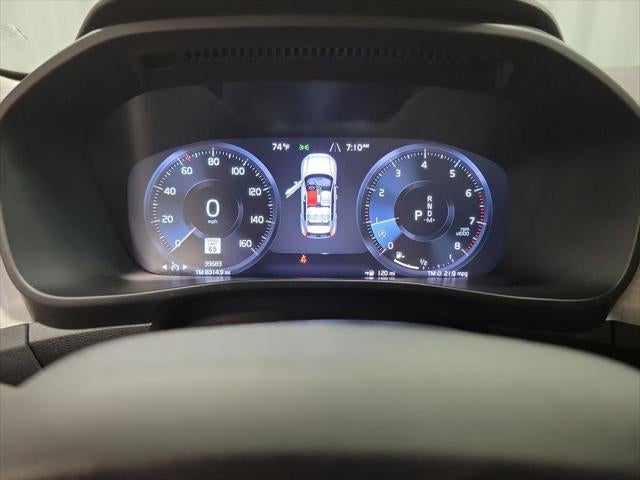 2020 Volvo XC40 Momentum