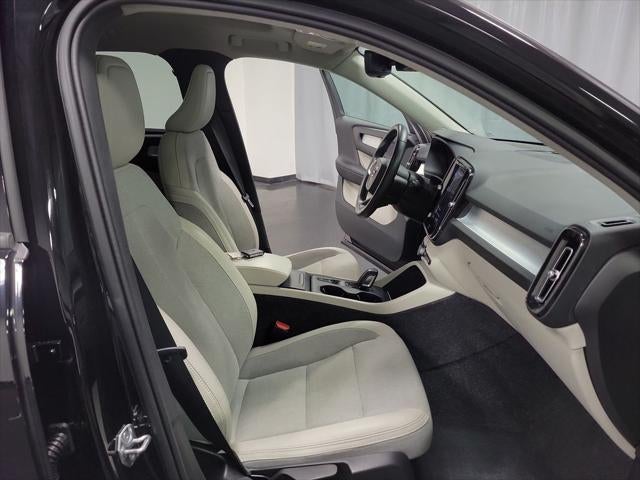 2020 Volvo XC40 Momentum