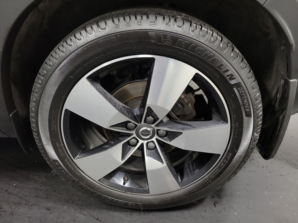 2019 Volvo XC40 Momentum