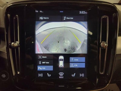 2019 Volvo XC40 Momentum