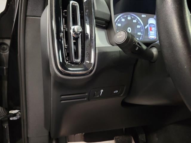 2019 Volvo XC40 Momentum