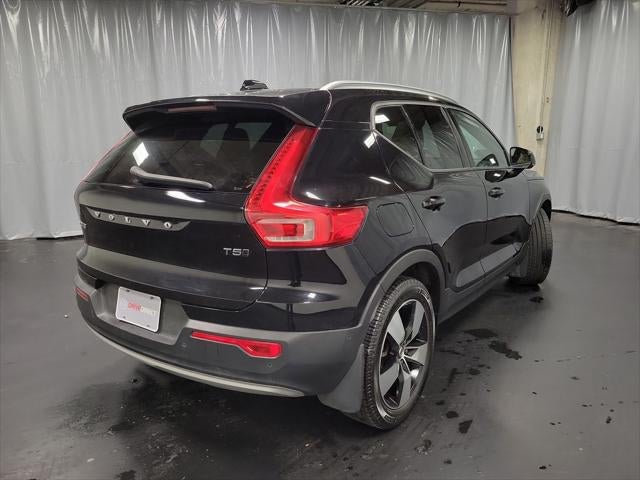 2019 Volvo XC40 Momentum
