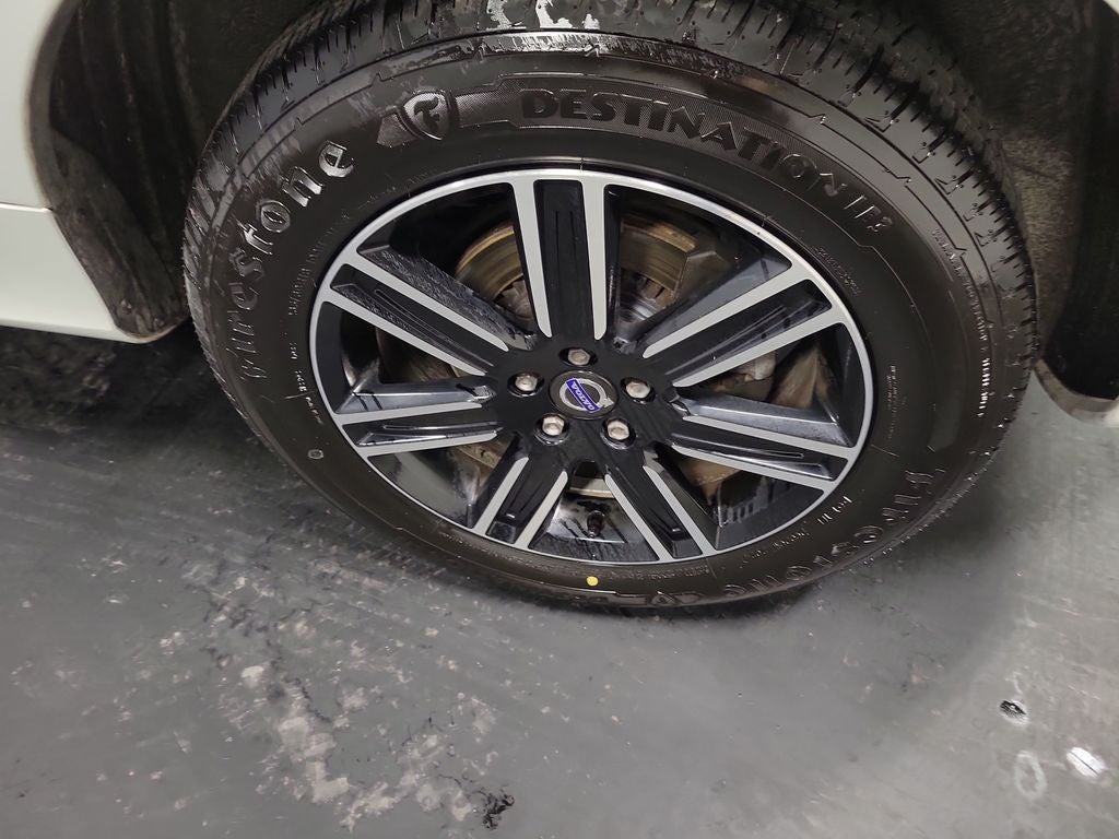 2017 Volvo XC60 T5 Dynamic