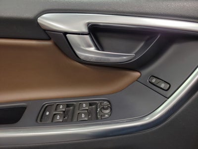 2017 Volvo XC60 T5 Dynamic