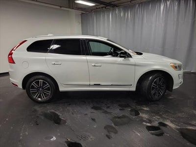 2017 Volvo XC60 T5 Dynamic