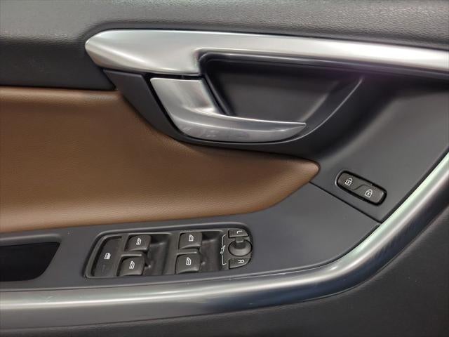 2017 Volvo XC60 T5 Dynamic