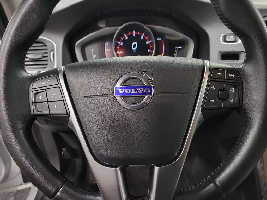 2017 Volvo V60 Cross Country T5