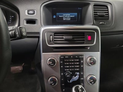 2017 Volvo V60 Cross Country T5
