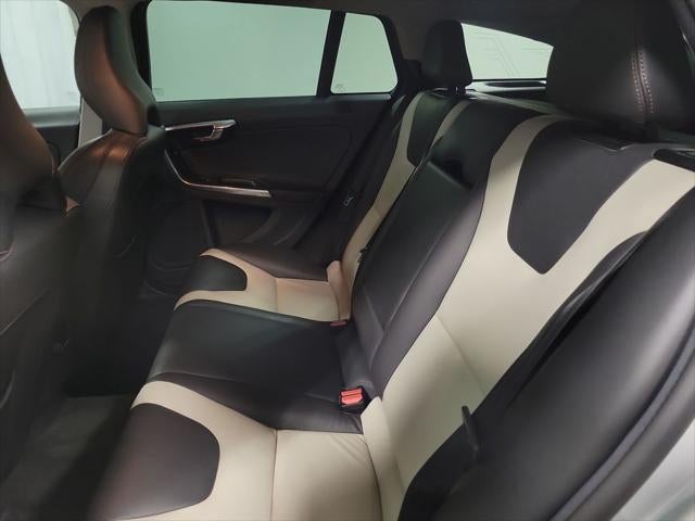 2017 Volvo V60 Cross Country T5