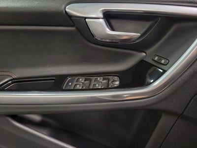 2016 Volvo S60 Cross Country T5 Platinum