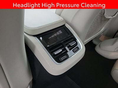 2017 Volvo XC90 T6 Momentum