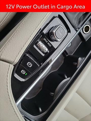 2017 Volvo XC90 T6 Momentum
