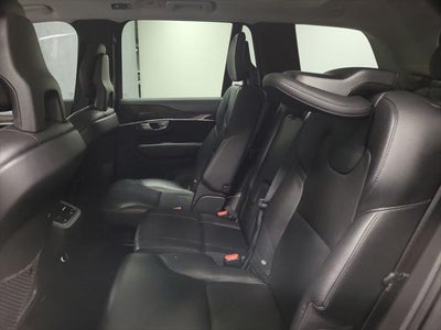 2017 Volvo XC90 T6 Momentum