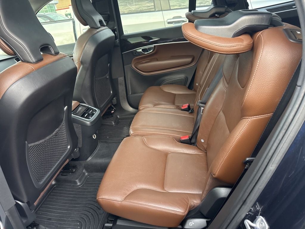 2019 Volvo XC90 T6 Momentum
