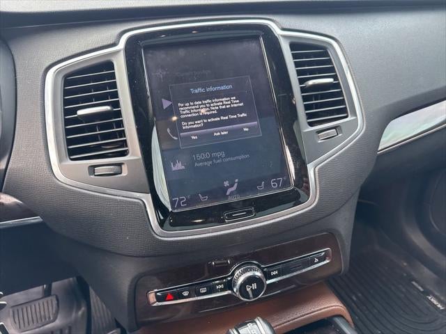 2019 Volvo XC90 T6 Momentum