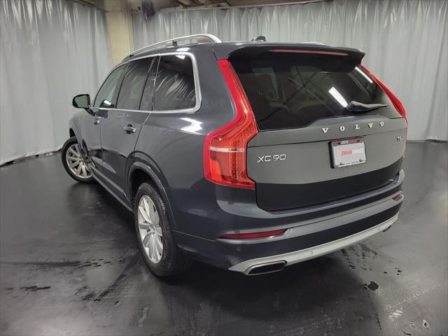 2016 Volvo XC90 T6 Momentum