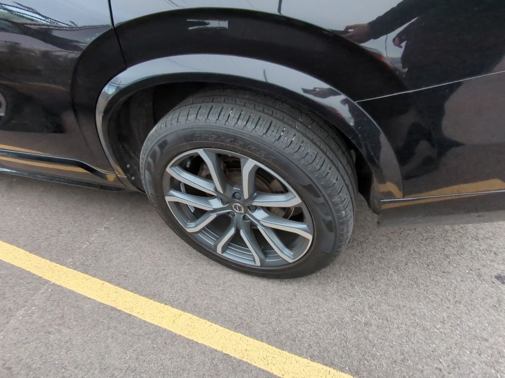 2016 Volvo XC90 T6 Momentum