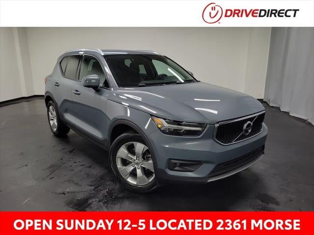 2022 Volvo XC40 Momentum