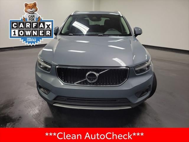 2022 Volvo XC40 Momentum