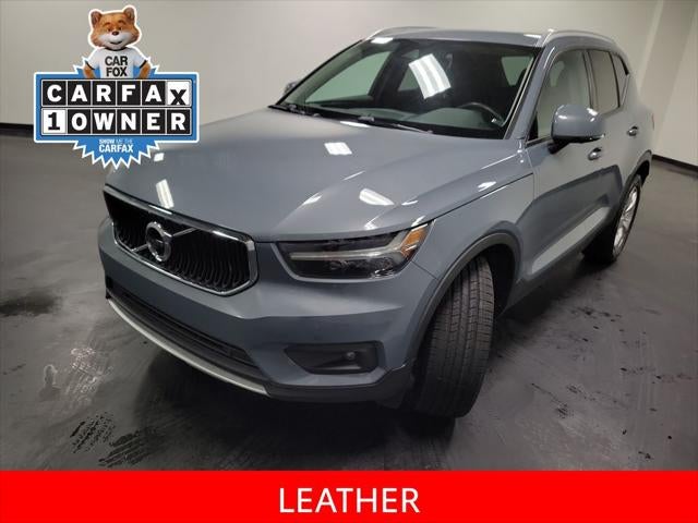 2022 Volvo XC40 Momentum