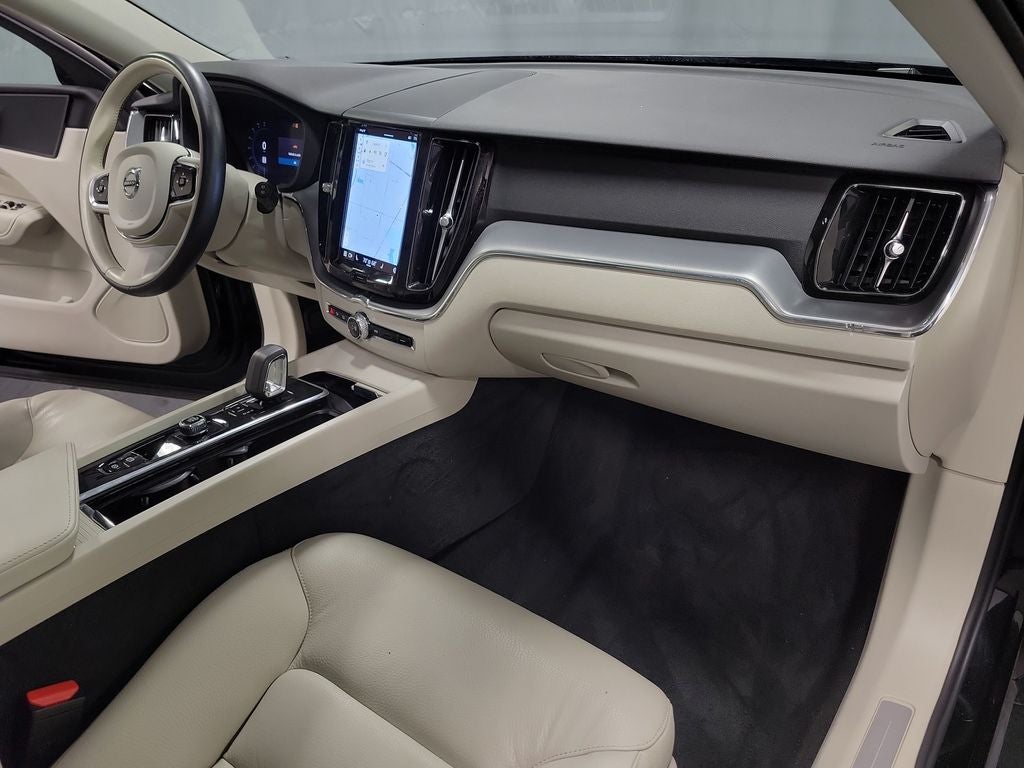 2024 Volvo XC60 Recharge Plug-In Hybrid T8 Plus