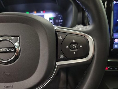 2023 Volvo XC60 Recharge Plug-In Hybrid T8 Core Bright Theme