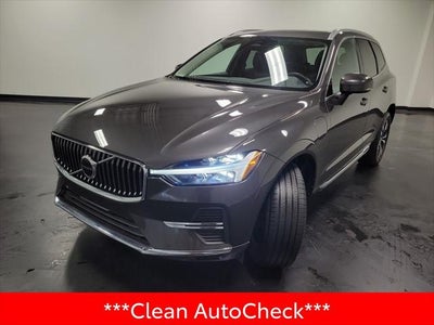 2023 Volvo XC60 Recharge Plug-In Hybrid T8 Core Bright Theme