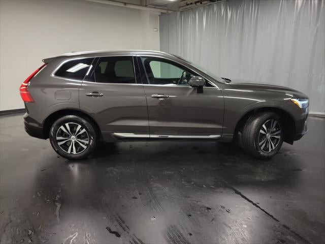2023 Volvo XC60 Recharge Plug-In Hybrid T8 Core Bright Theme