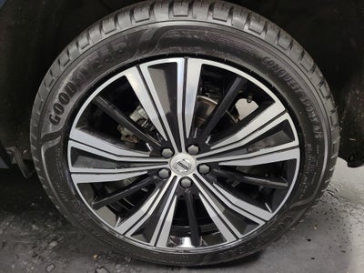 2022 Volvo XC60 B5 Inscription