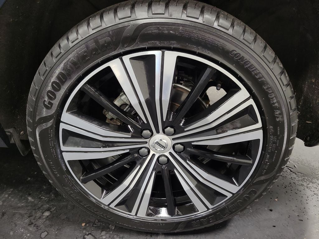 2022 Volvo XC60 B5 Inscription