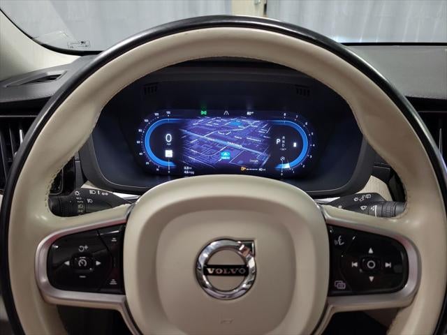 2022 Volvo XC60 B5 Inscription