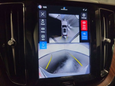 2024 Volvo XC60 B5 Plus Dark Theme