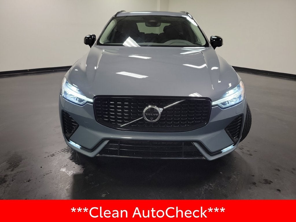 2024 Volvo XC60 B5 Plus Dark Theme