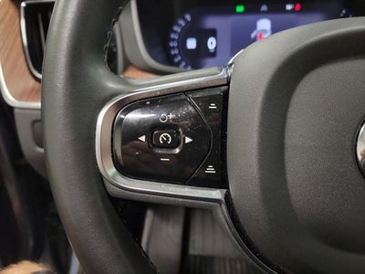 2024 Volvo XC60 B5 Plus Dark Theme