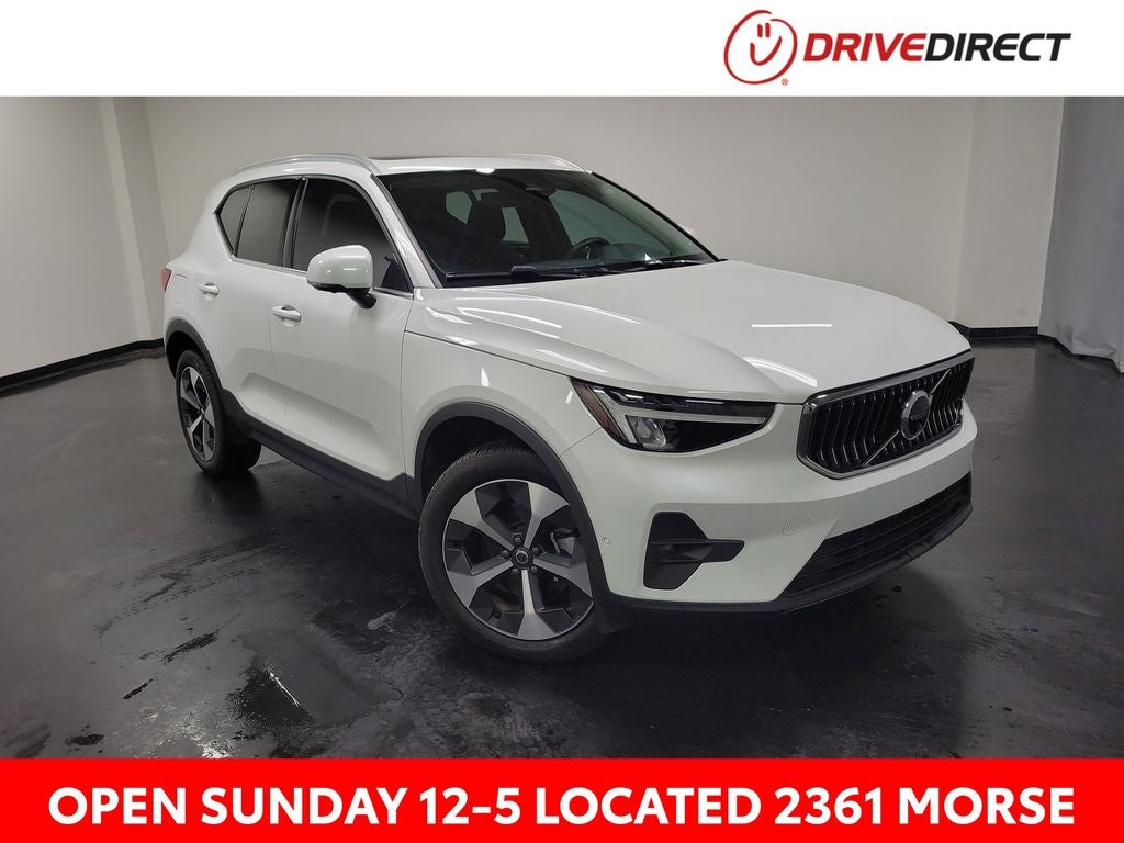 2024 Volvo XC40 B5 Plus Bright Theme