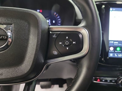 2024 Volvo XC40 B5 Plus Bright Theme