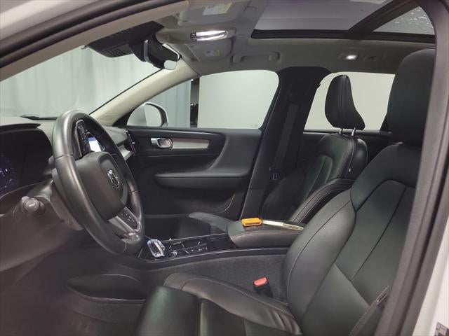 2024 Volvo XC40 B5 Plus Bright Theme