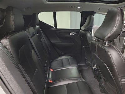 2024 Volvo XC40 B5 Plus Bright Theme