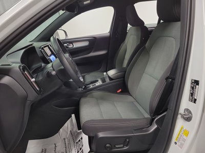 2024 Volvo XC40 B5 Core