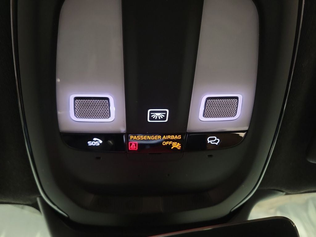 2024 Volvo XC40 B5 Core