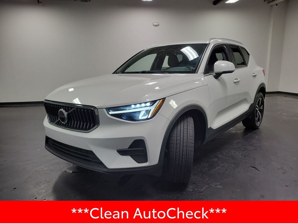 2024 Volvo XC40 B5 Core