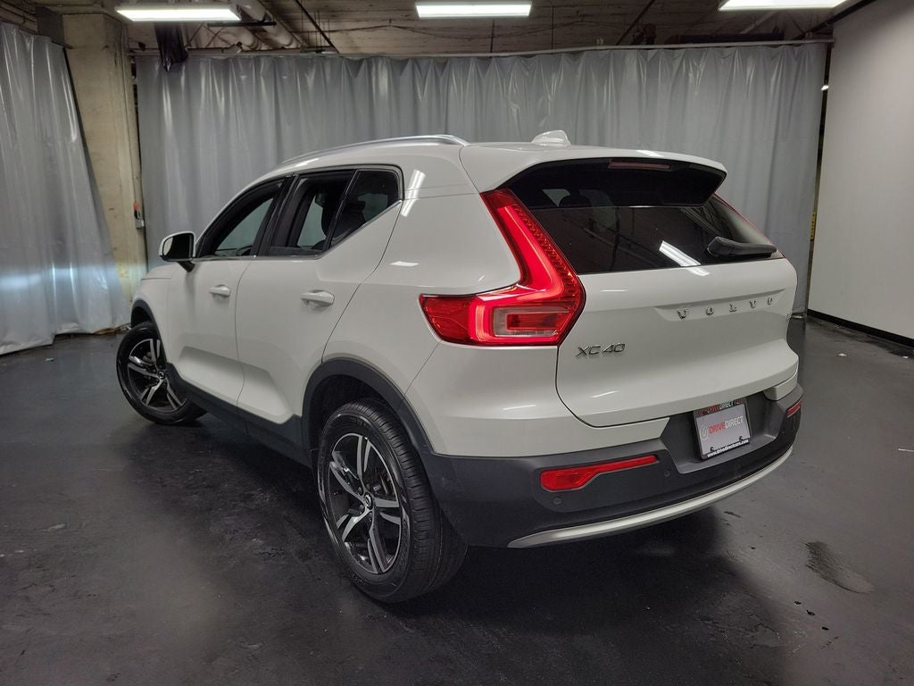 2024 Volvo XC40 B5 Core