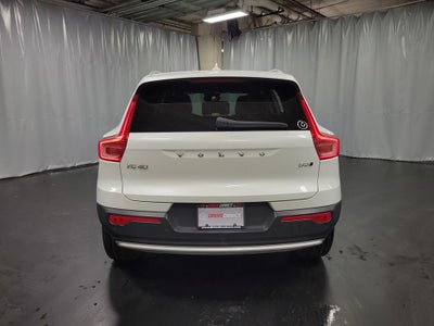 2024 Volvo XC40 B5 Core