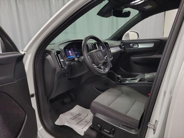 2024 Volvo XC40 B5 Core