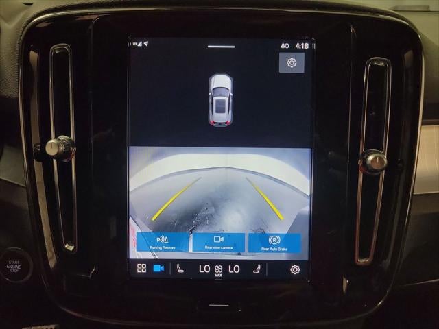 2024 Volvo XC40 B5 Core