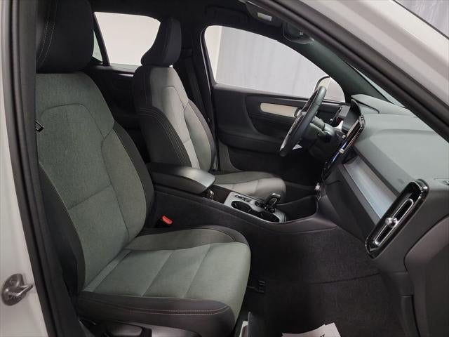 2024 Volvo XC40 B5 Core