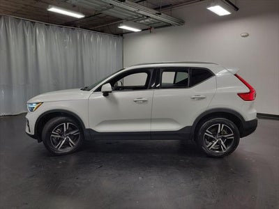 2024 Volvo XC40 B5 Core