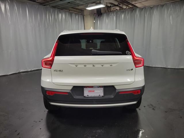 2024 Volvo XC40 B5 Core