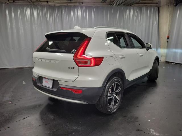 2024 Volvo XC40 B5 Core
